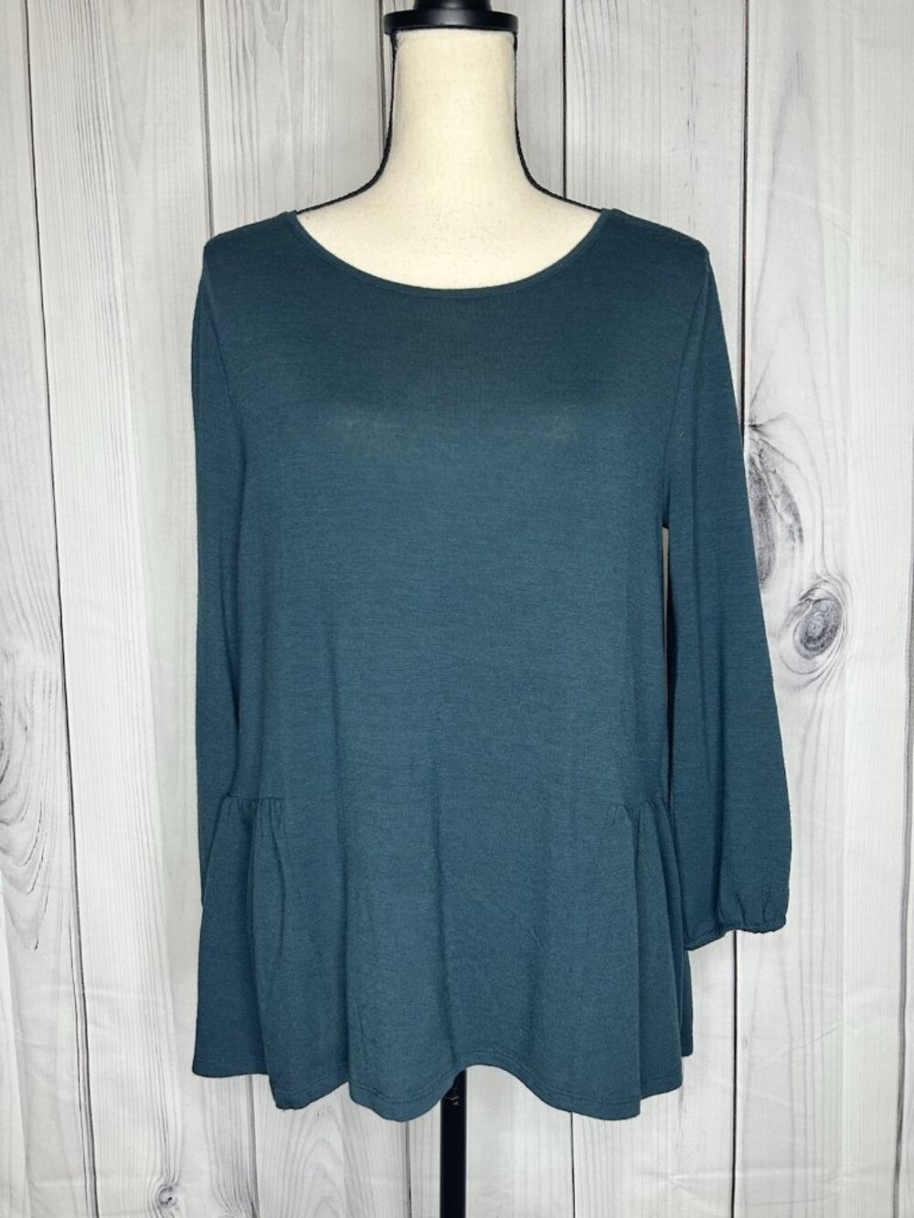 Ann Taylor Loft Peplum Tunic Top Sz M Dark Green Knit Long Sleeve Lightweight